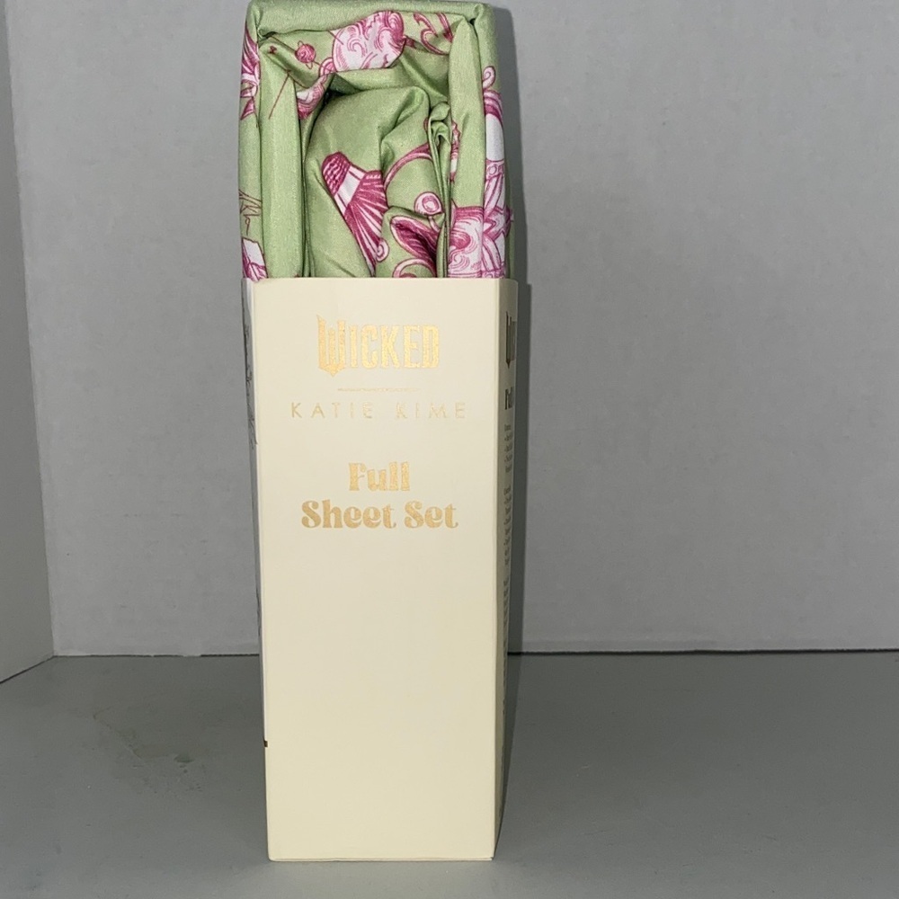 Wicked x Katie Kime Full Sheet Set Glinda Pink Green Toile NIP Target - Picture 4 of 8